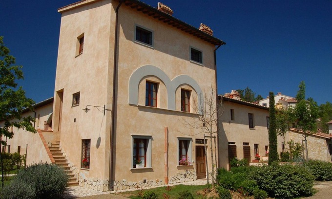 Gambassi Terme Apartment | Tower Apartment in Tuscany near San Gimignano