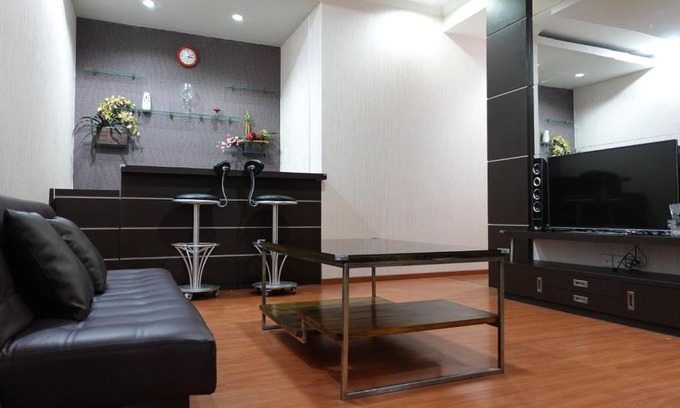 Jakarta Apartment | Town House MGR 2, Central Park Mall Area, Pool Side-1st floor