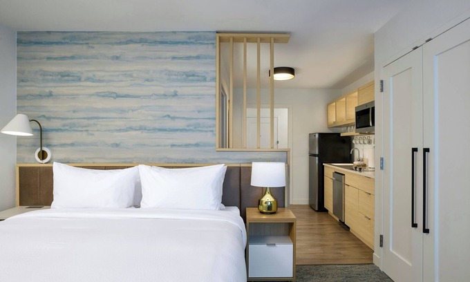 Niagara Falls Hotel | TownePlace Suites by Marriott Niagara Falls Canada