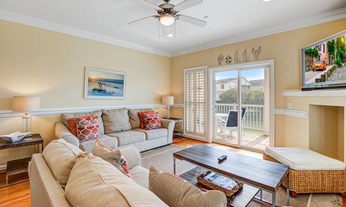Waters Edge Villa | Townhome with marsh/river views & community pool/fishing pier!