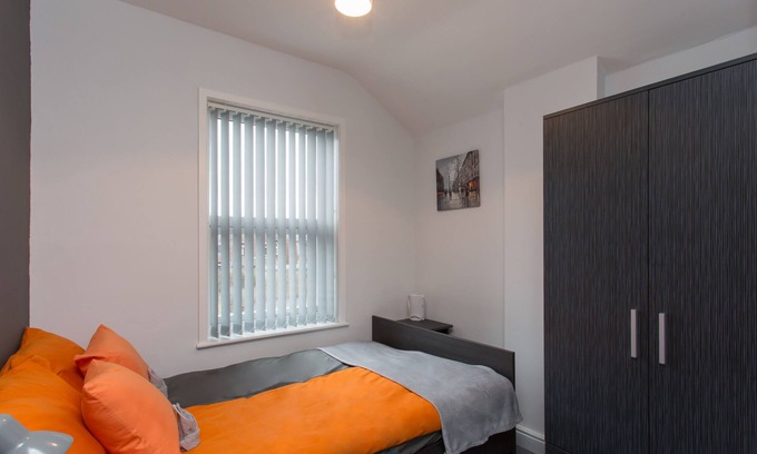 Crewe House | Townhouse @ 101 Catherine Street Crewe - Double Room