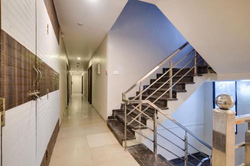 Rau Hotel | Townhouse Prime Stay