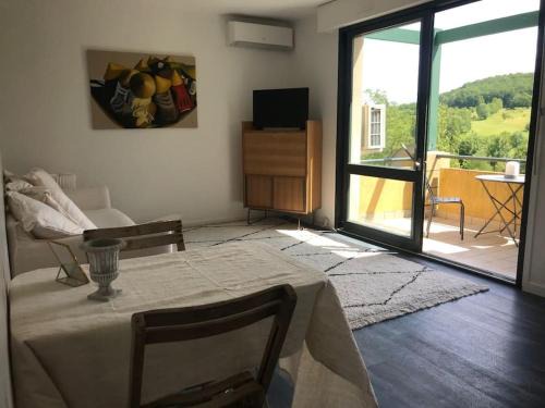 Castelnaud-de-Gratecambe Apartment | Très agréable appartement