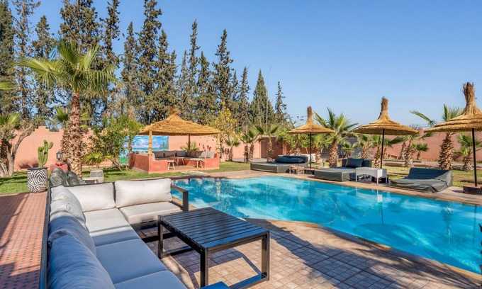 District of Sidi Youssef Ben Ali Villa | Très Belle Villa à 2km du Centre de Marrakech sur la rte d Ourika Avec 4 Suites