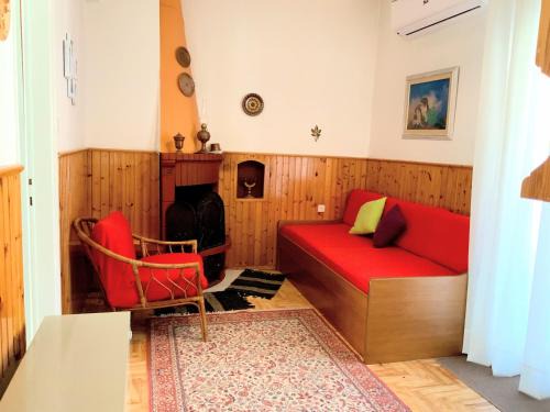 Grevena Apartment | Traditional penthouse with mountain view