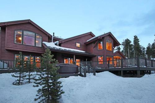 The Highlands House | Trail View Lodge