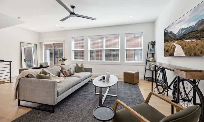 Downtown House | Trailblazer - Arts District - Garage - 0.5 mi DT