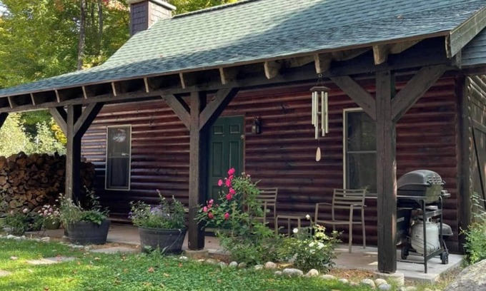 Grand Marais Cabin | Trails End- Cozy Cabin,Private and Secluded Retreat between Seney & Grand Marais