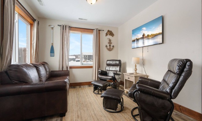 Houghton Cabin | Trailside Cabin #3, across the Lake from MTU, next to boat & snowmobile rentals
