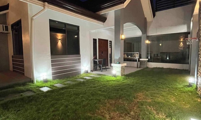 Talisay Villa | Tranquil 7-bedroom Villa with Private Pool in Cebu World's top destination