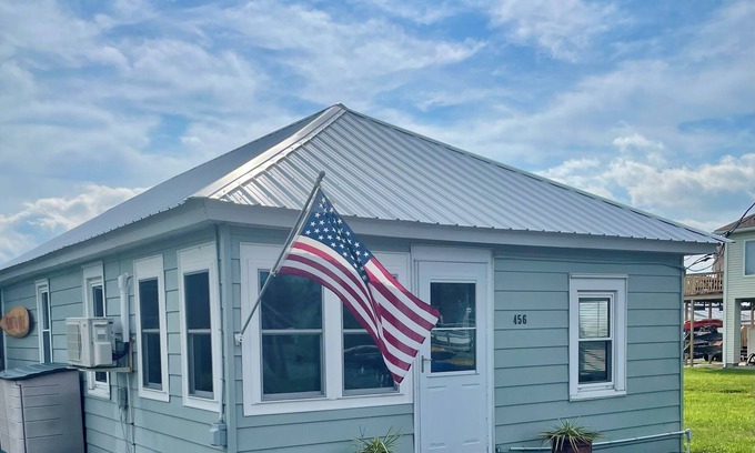 Milford Cottage | Tranquil Beach Cottage directly across from beach access-Pets & Children Welcome