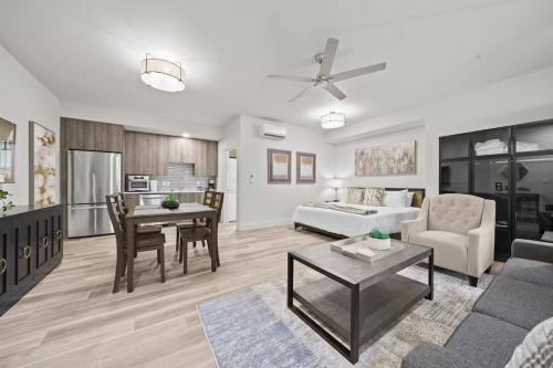 Walluga Apartment | Tranquil Lake Oswego Luxury Studio