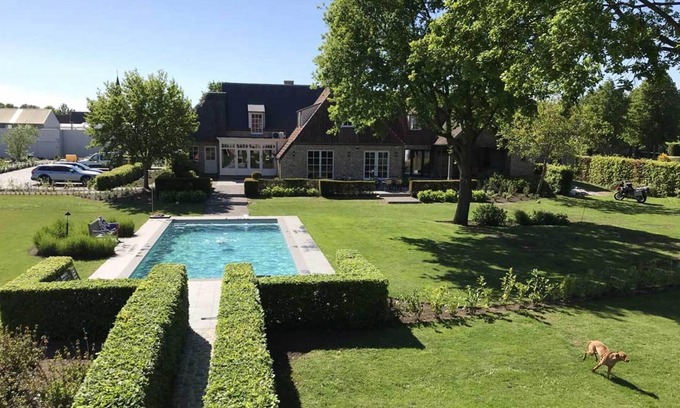 Balen House | Tranquil villa in Vlaanderen with terrace