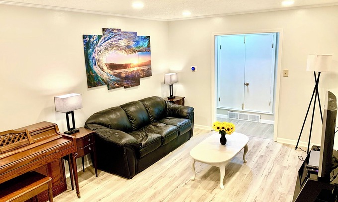Germantown House | Travel Techs, xAI, Google, BlueOval,Insurance Relocation-Corporate Housing