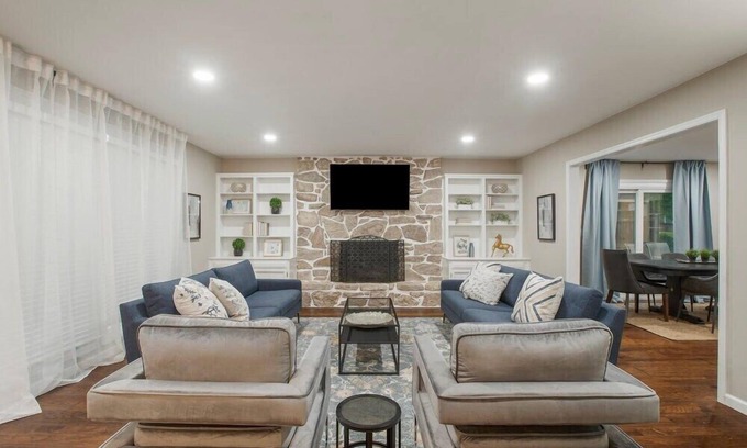 South Tulsa House | Traveler's Delight! Southern Hills/ORU/RiverSpirit
