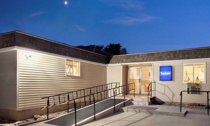 Edgemont Hotel | Travelodge by Wyndham Edgemont