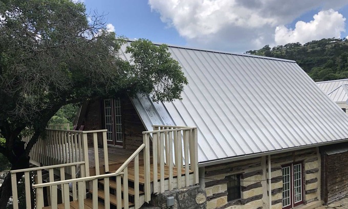 Tarpley Cottage | Tree House Cabin at 7 Canyons Ranch