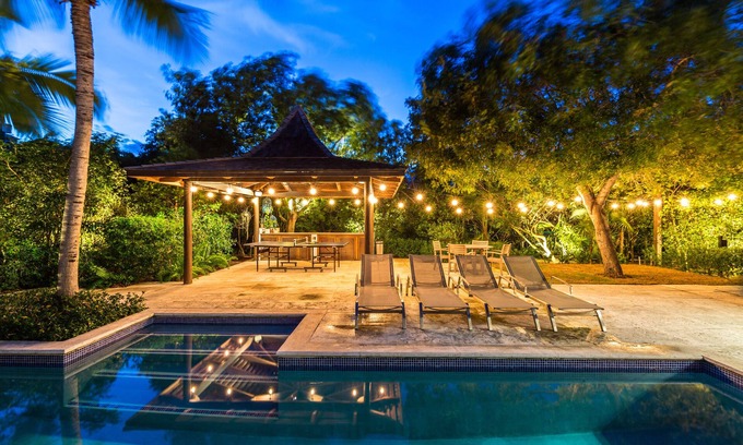 The Bight Villa | Tree House, Grace Bay West Villa, sleeps 12