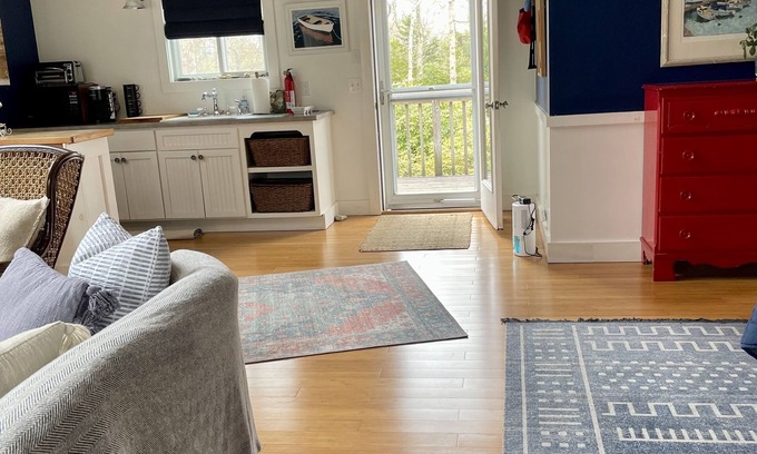 Oak Bluffs Apartment | Tree Top Suite Get-Away