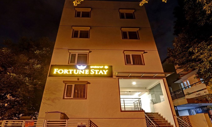 Indiranagar Hotel | Treebo Fortune Stay