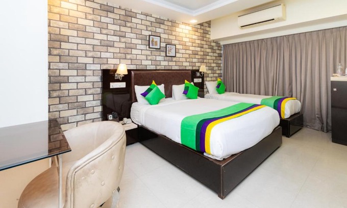 Jogeshwari West Hotel | Treebo Laaiba Residency