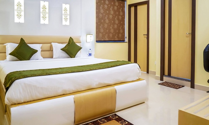 Bhubaneshwar Hotel | Treebo Oasis, Laxmisagar