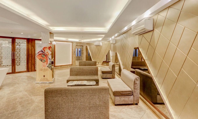 Block E Hotel | Treebo Radhe Palace