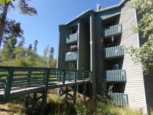Wildernest Apartment | Treehouse 2 bed 2 bath C THWC