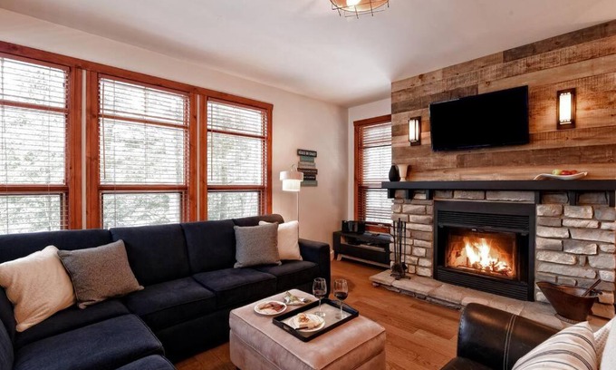 Tremblant-Les-Eaux Ski Chalet | Tremblant Les Eaux A - Mont-Tremblant