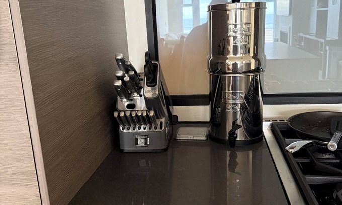 Marina Peninsula Condo | Tremendous 3-bedroom condo with WiFi in Marina del Rey