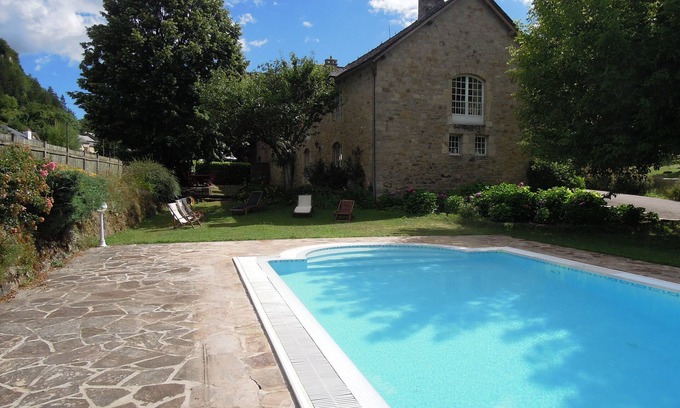 La Canourgue House | Tremoulis, Spacious house with private pool, close to shops