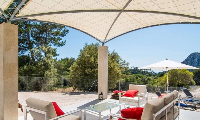 Algaida Villa | Trendy new build villa with a view of the mountain