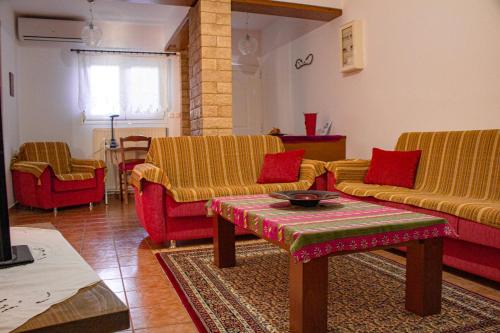 Kozani Apartment | Triangle Park A2