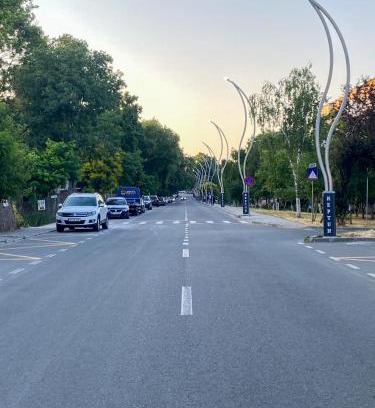 Neptun Apartment | Trident Glow