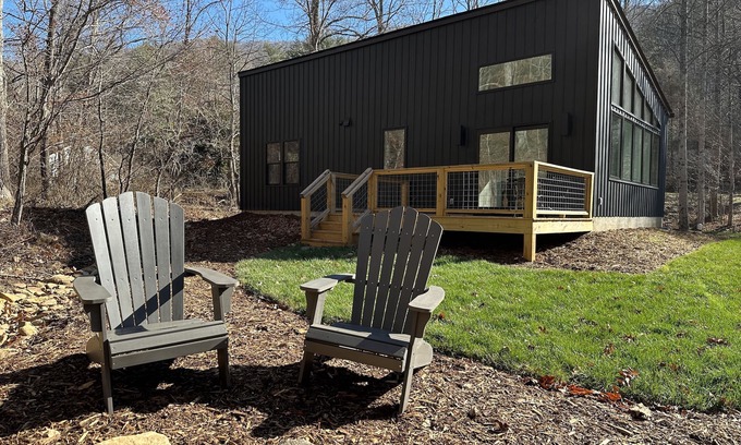 Asheville House | Trillium RetreatnCozy, Stylish, and Modern Oasis 10 Minutes From Asheville NC