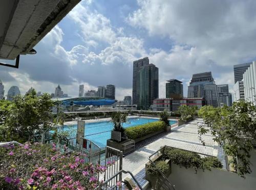 Silom Apartment | Trinity City View 3BR Spacious Family Silom