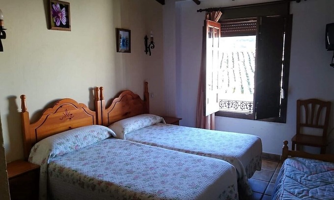 Corteconcepcion Apartment | TRIPLE ROOM Nº 7. SHARED KITCHEN