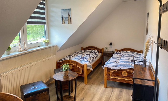 Leopoldshagen Apartment | Triple room Peenemünde for 3 pers. with WC/shower - Pension Tweete Heimat