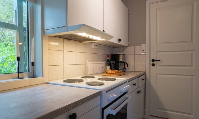 Tromso Apartment | Tromsø - near city center and close to everything! Relax and stay comfortable!