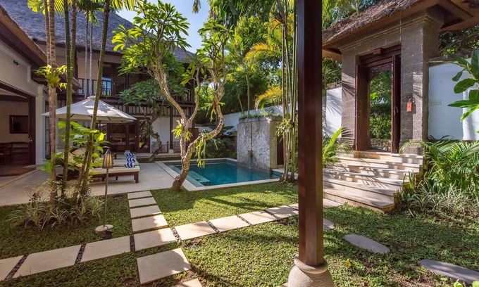 Jimbaran Bay Villa | Tropical Charm Luxuries 4 Bedroom Villa, Jimbaran