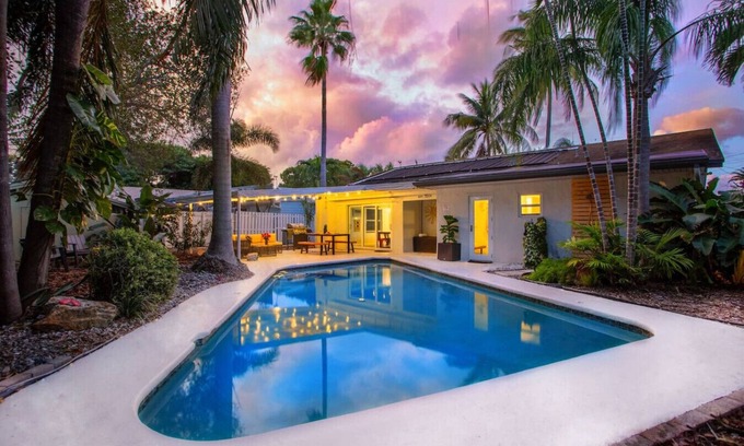 Oakland Park House | Tropical Oasis RetreatI Luxe Pool + Arcade Getaway