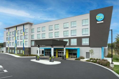 Summit Station Hotel | Tru By Hilton Columbus East Broad