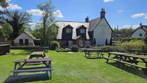 Tarrant Keyneston Hotel | True Lovers Knot