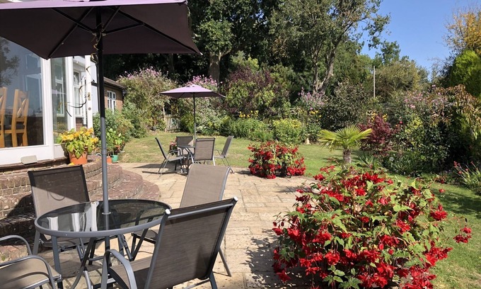 Charlwood Bed & Breakfast | Trumbles