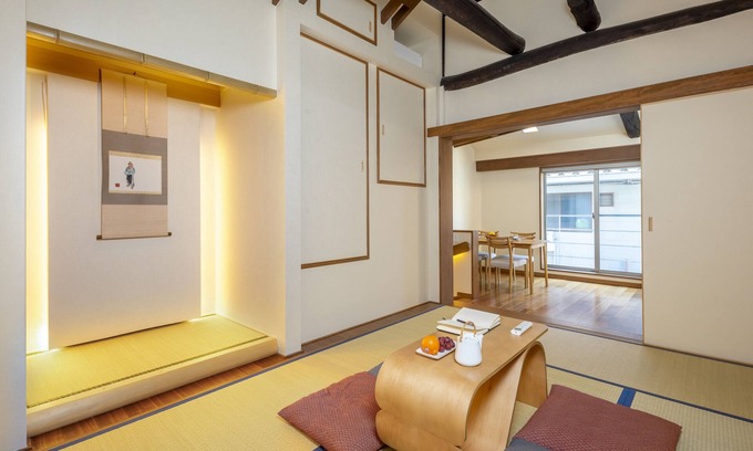 Sannenzaka Ninenzaka House | Tsukinowacho - Exquisite machiya with modern design