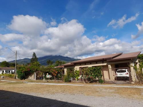 Brisas de Alto Boquete Ski Chalet | Tu casa Menus de Boquete te espera