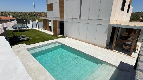 Albolote House | Tu Paraíso Privado Con Piscina