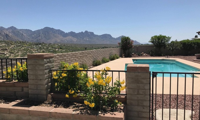 Catalina House | Tucson Hilltop Oasis