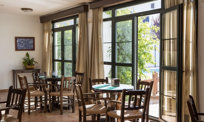 Olvera Hotel | TUGASA Sierra Y Cal