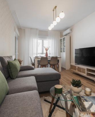 Centro - Sagrario Apartment | tuGuest Duquesa Apartment